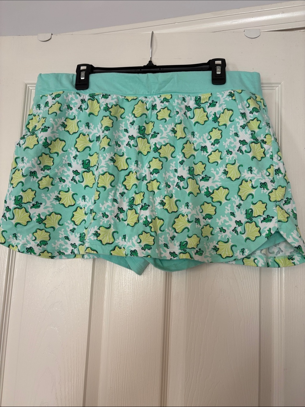 crown & ivy Mint Green Skort